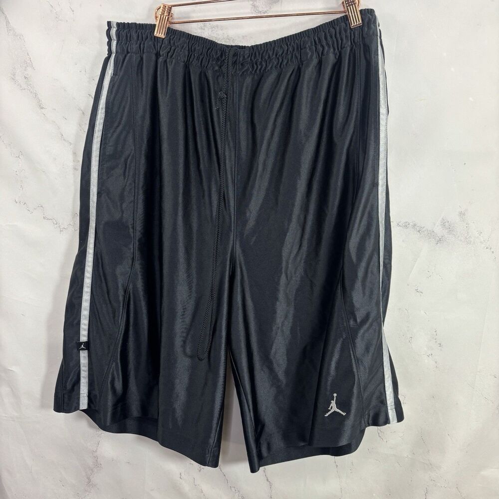 Vintage Jordan Shorts Men 2XL Black Solid Jumpman Elastic Waist Basketball XXL